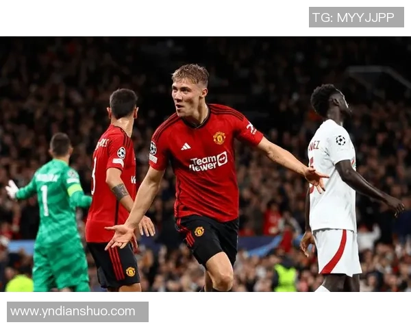 曼联球星足球壁纸精选展示 展现红魔传奇风采与球场激情